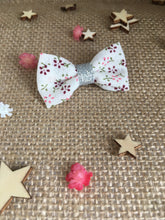 Barrette fleurie