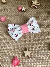 Barrette fleurie